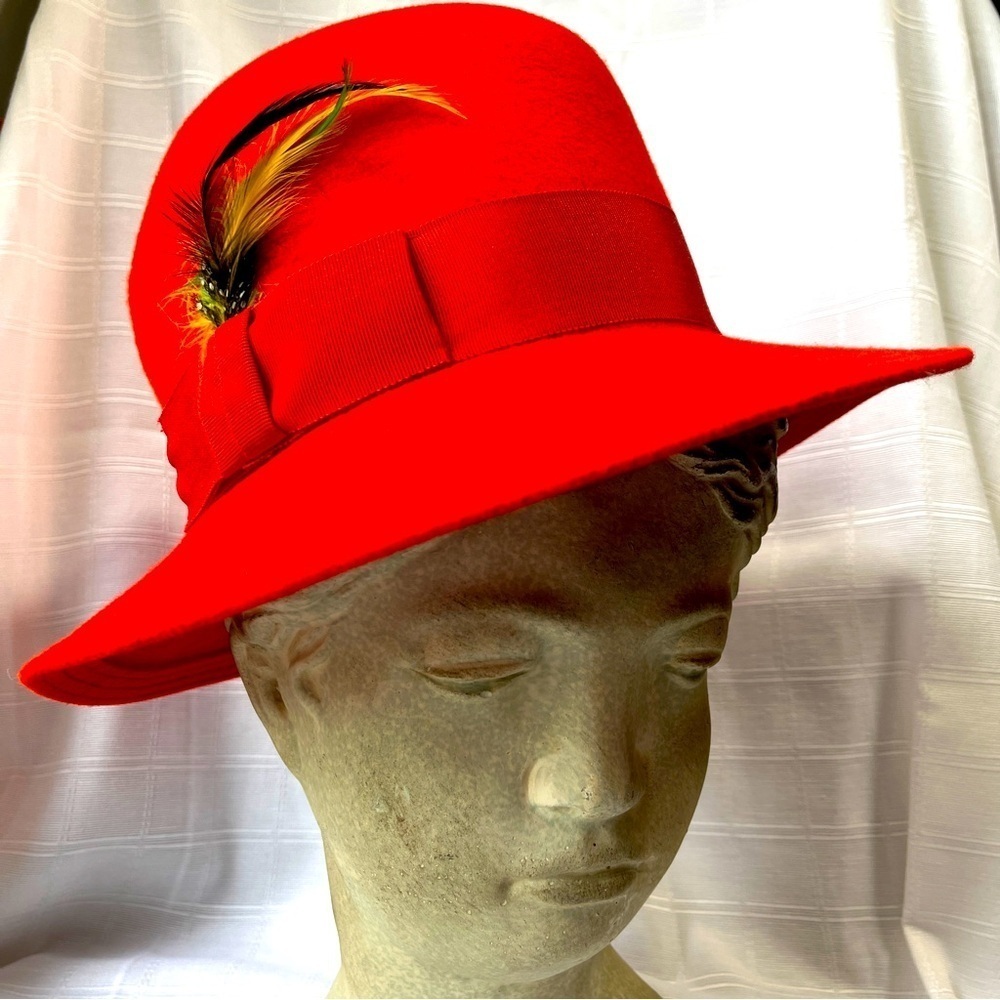 Doeskin Felt 100% Wool Career Collection Fedora Hat with Feather Vintage 60’s